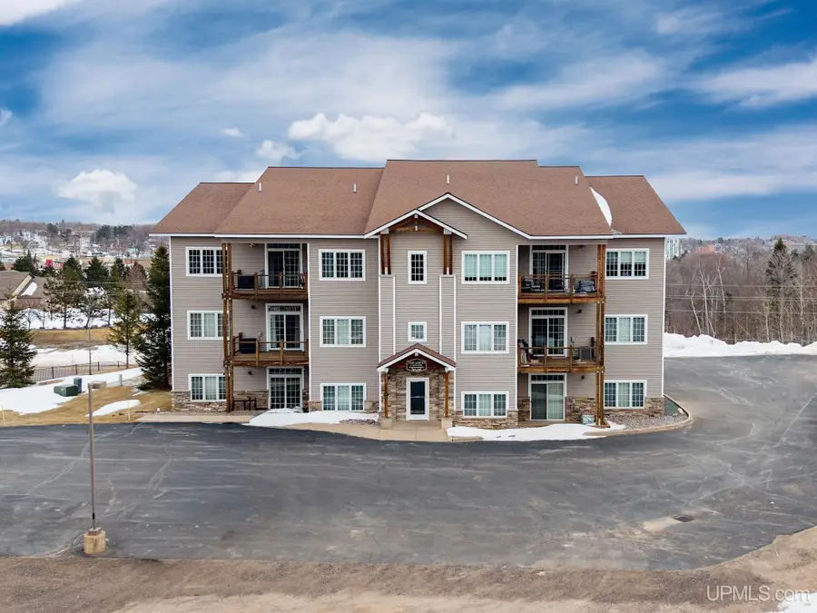 1015 Osprey #9, Marquette, MI 49855 - #3