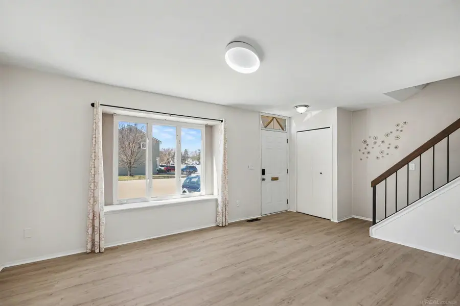 37586 Charter Oaks, Clinton Township, MI 48036 - #3