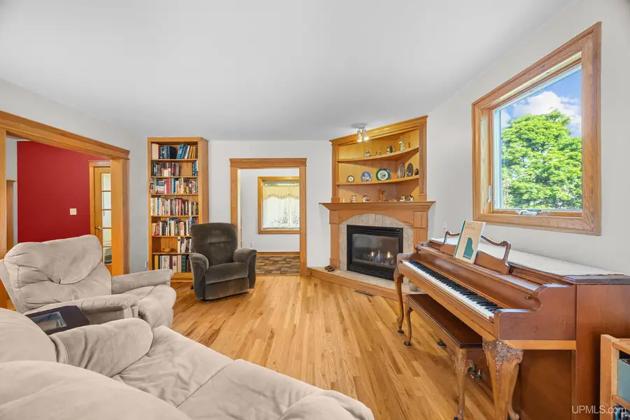 305 Emerald, Houghton, MI 49931 - #3