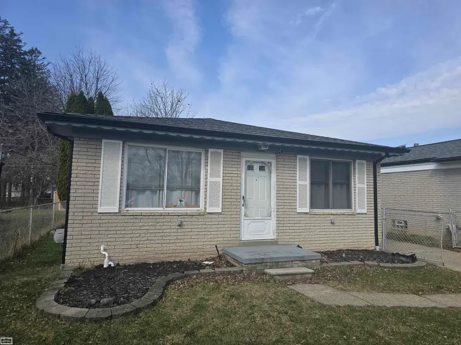 35061 Kirby, Clinton Township, MI 48035 - #2