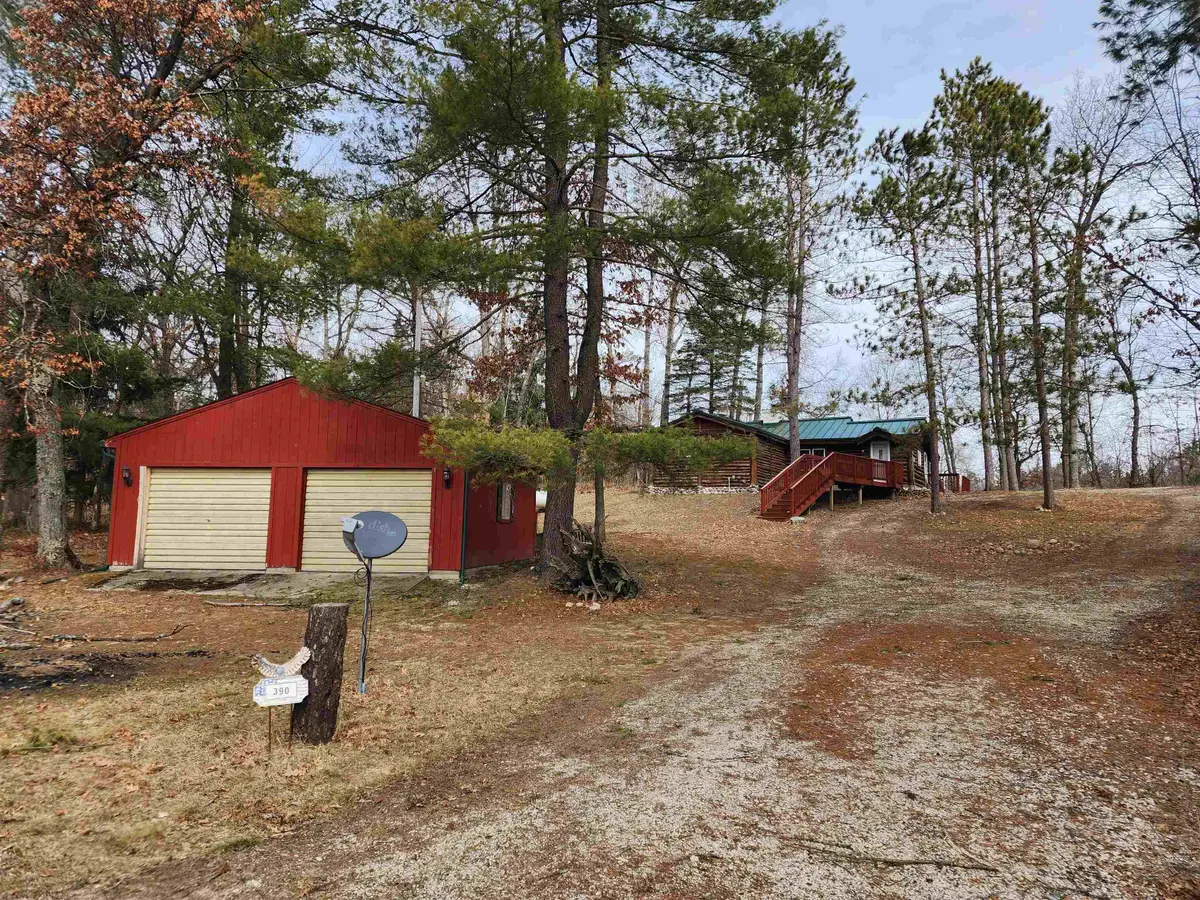 390 Pine, Harrison, MI 48625 - #1