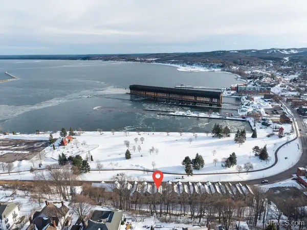 233 N Lakeshore, Marquette, MI 49855