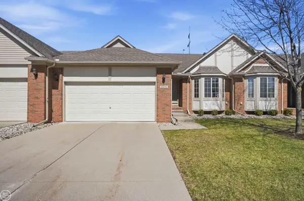 28033 Cotton Creek, Chesterfield Twp, MI 48047