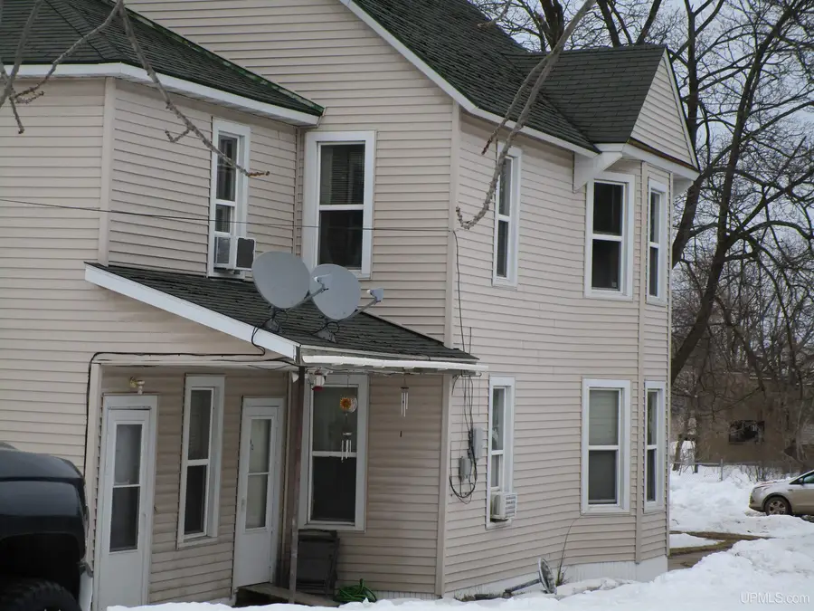 307 N 15th, Escanaba, MI 49829 - #3