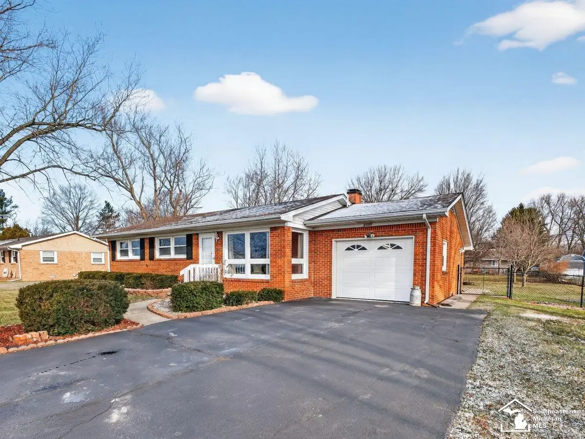 2152 Rauch, Temperance, MI 48182 - #1