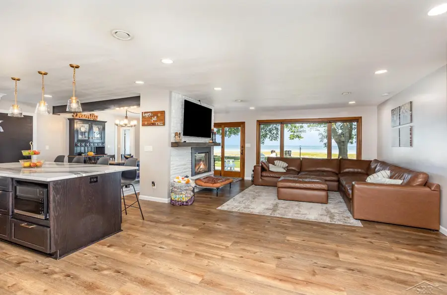 44 N Linwood Beach, Linwood, MI 48634 - #3