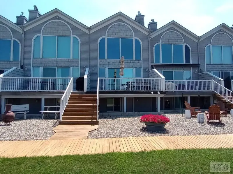 1682 Castleview #Unit 4, Gladwin, MI 48624 - #1