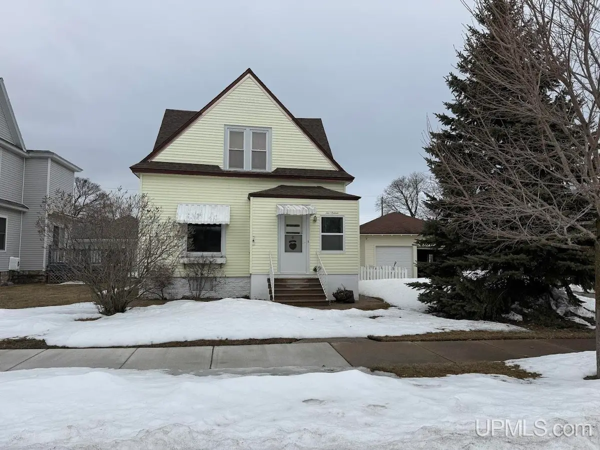 1016 S 10th, Escanaba, MI 49829 - #1
