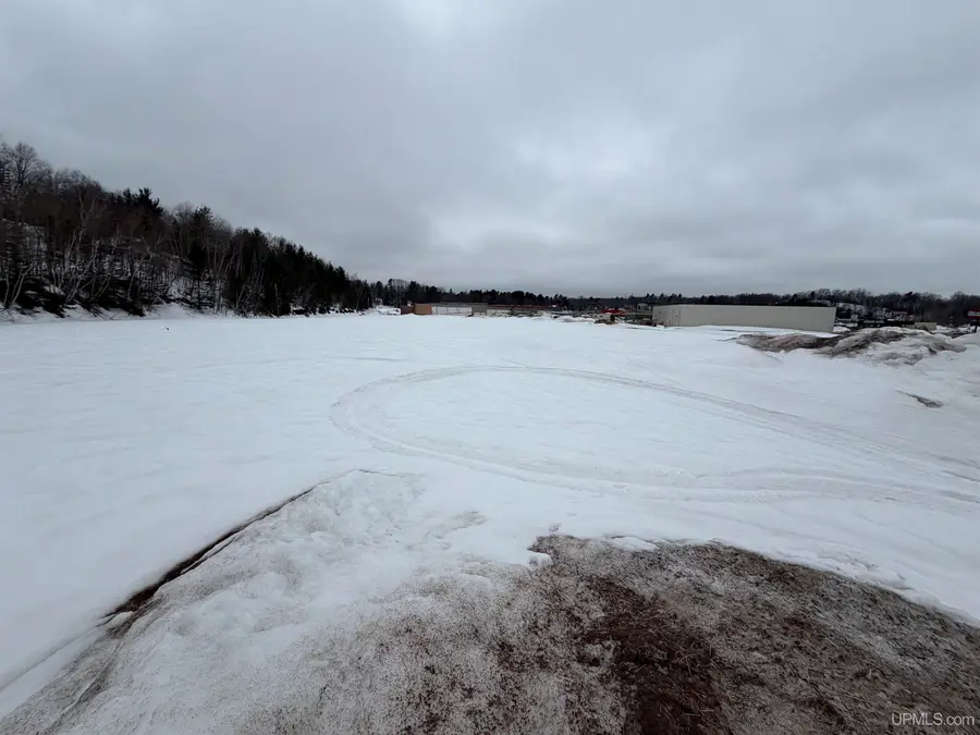 2001 Wilson, Marquette, MI 49855 - #2