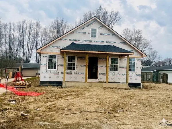 51707 Washington, New Baltimore, MI 48047