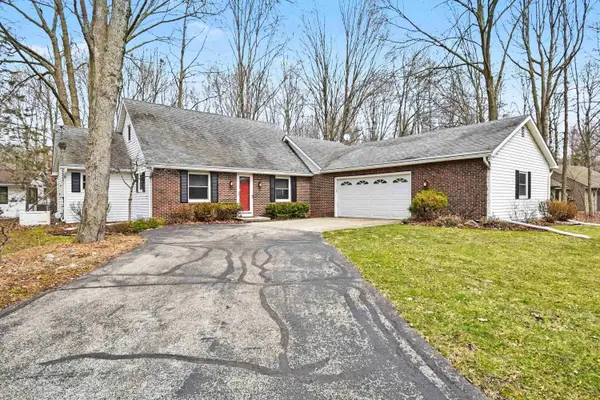 12788 S Basell, Hemlock, MI 48626