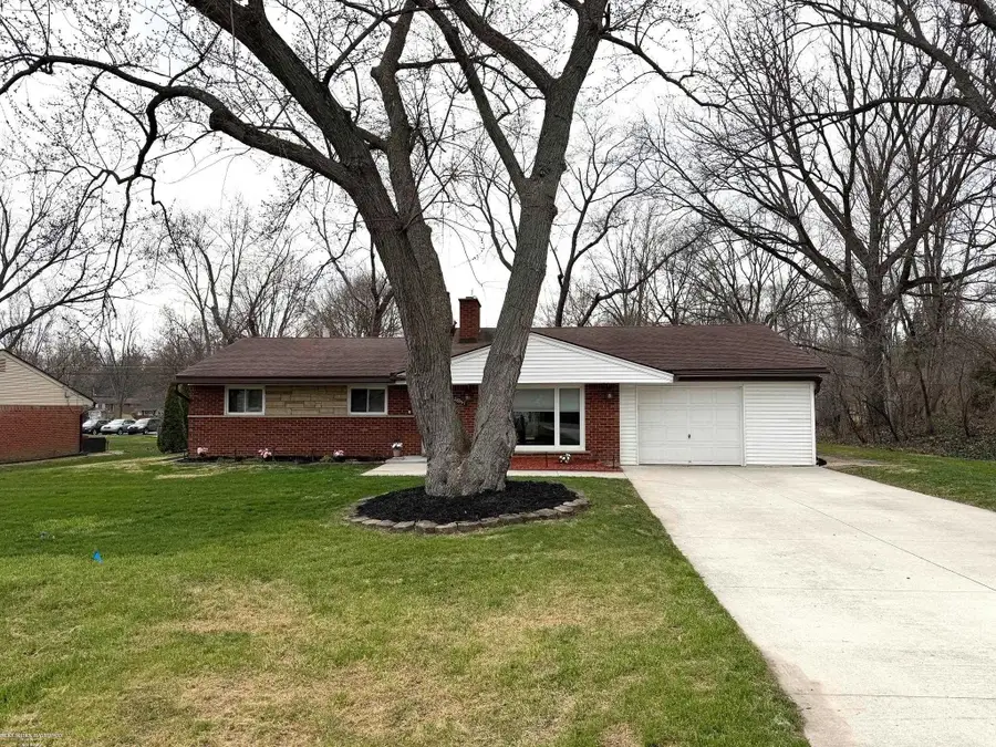 28357 New Castle, Farmington, MI 48331 - #3