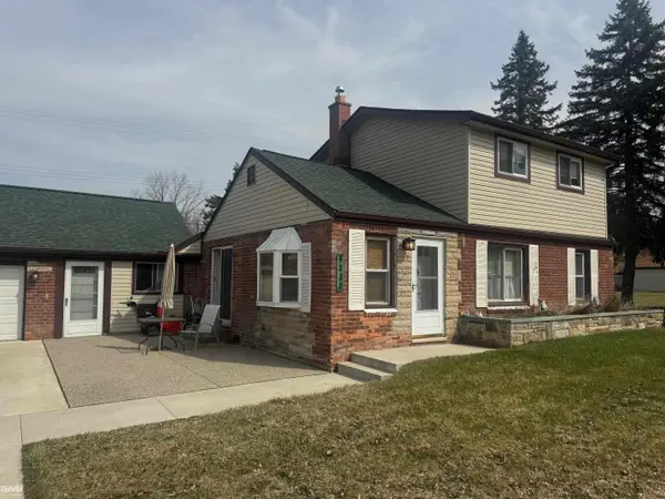 8233 Wilson, Shelby Twp, MI 48316