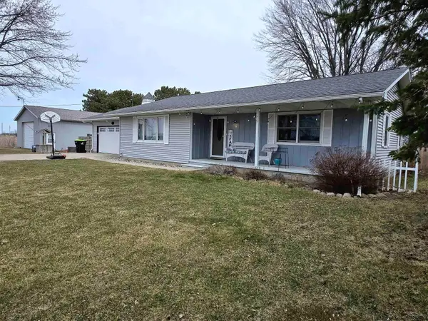2055 S Farley, Bay City, MI 48747