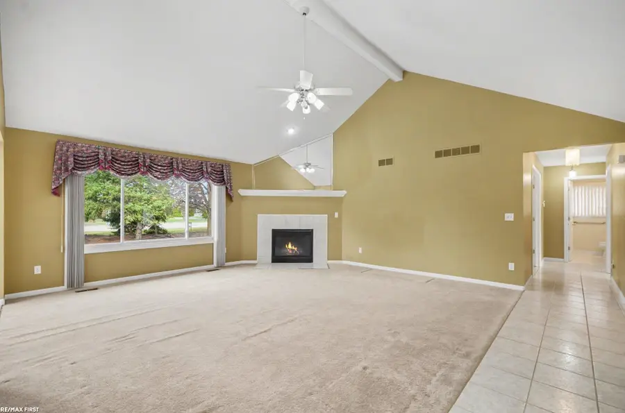 47985 Fox Chase, Shelby, MI 48315 - #3