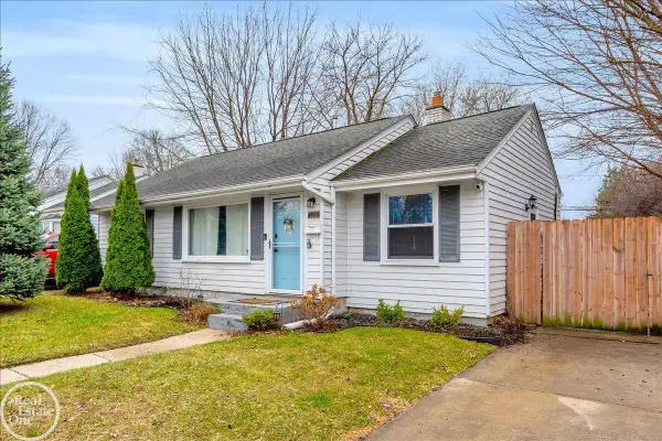 21800 Maple, Saint Clair Shores, MI 48081