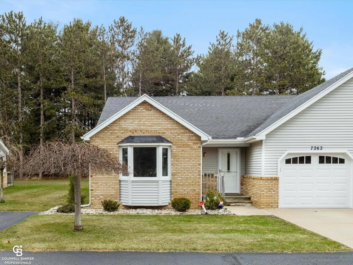 7262 Lakeshore, Lakeport, MI 48059 - #1