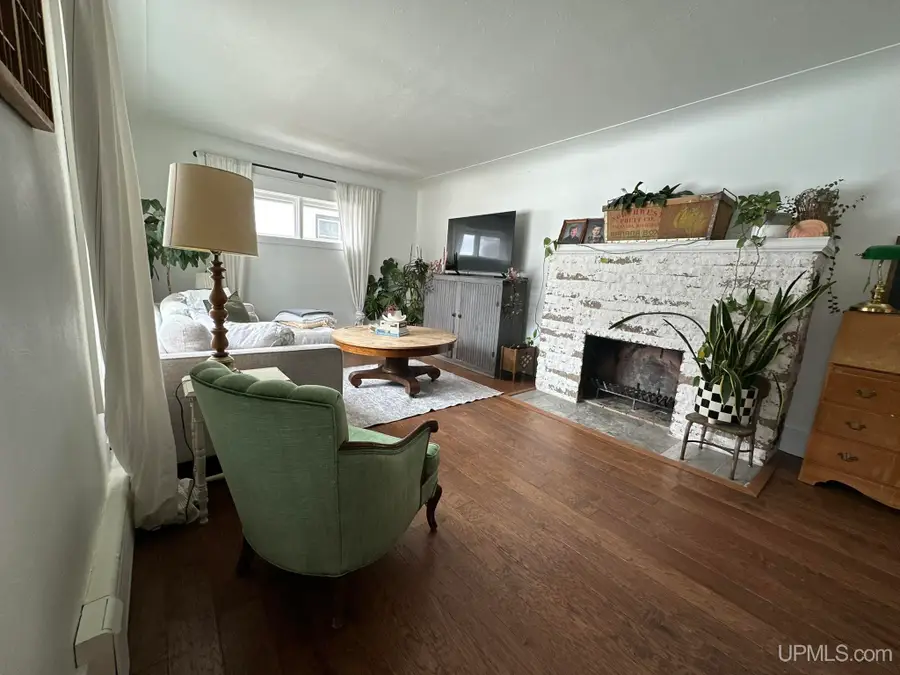 712 S 15th, Escanaba, MI 49829 - #2