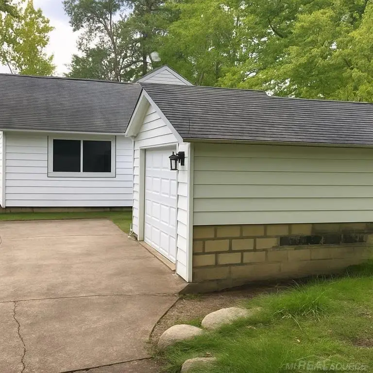 513 E Saint Clair, Almont, MI 48003 - #3