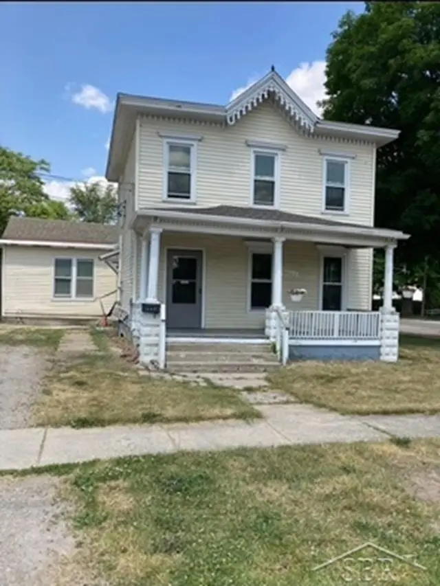 307 N Line, Chesaning, MI 48616 - #1