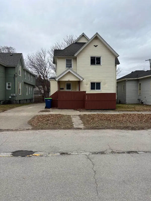 209 N Linn, Bay City, MI 48706