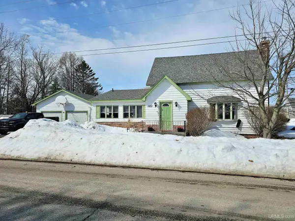 651 Garden, Manistique, MI 49854