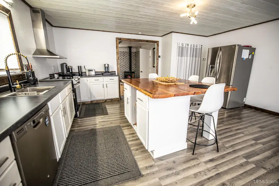 651 Garden, Manistique, MI 49854 - #2