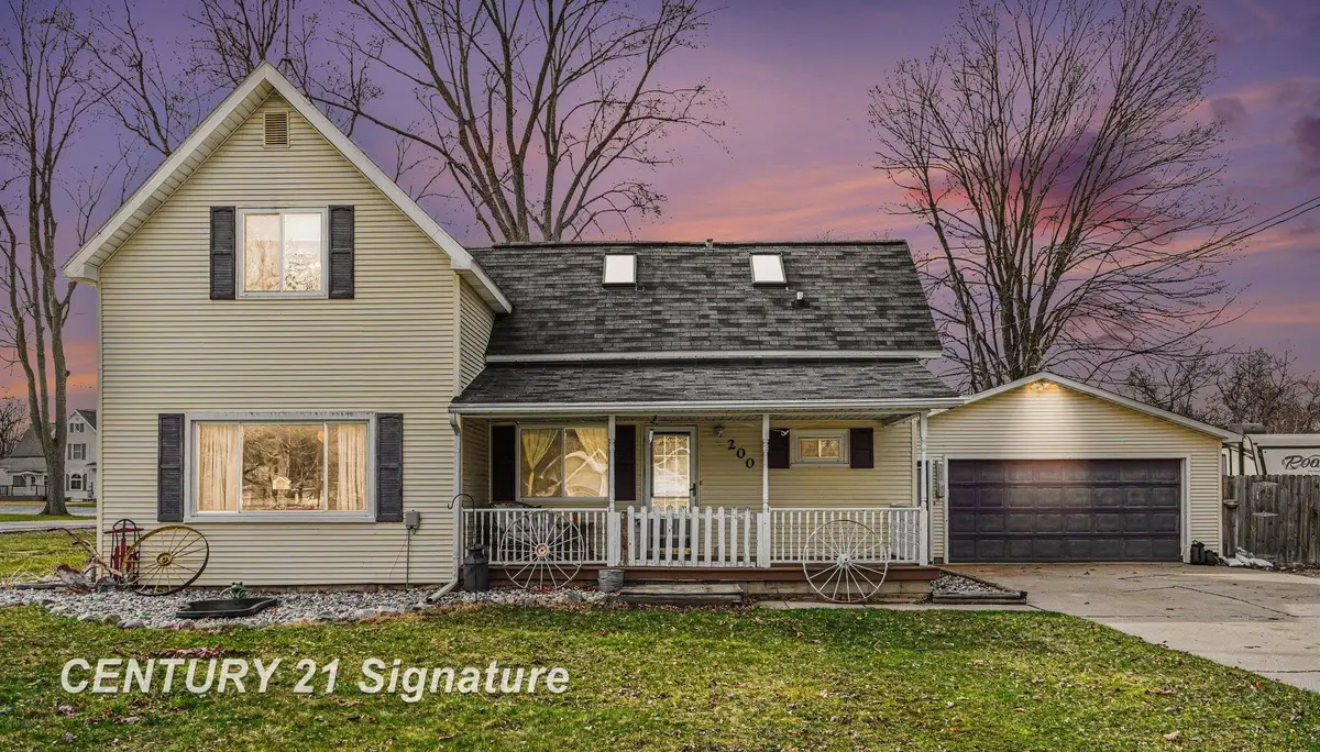 200 W Adams, Coleman, MI 48618 - #1