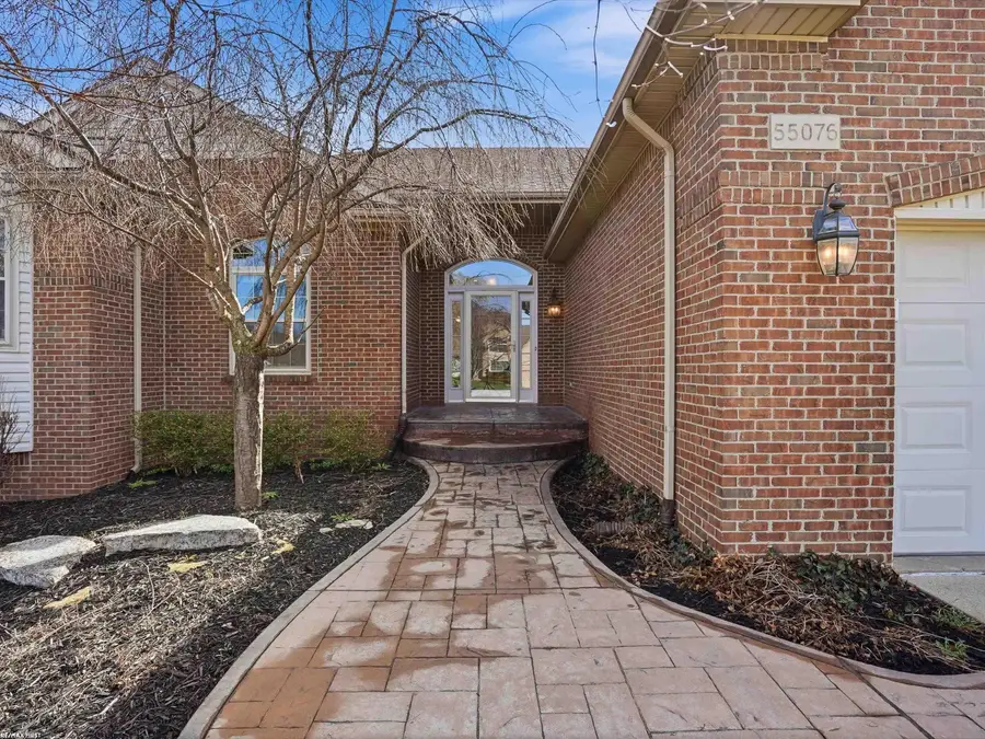 55076 Woods, Shelby, MI 48316 - #2