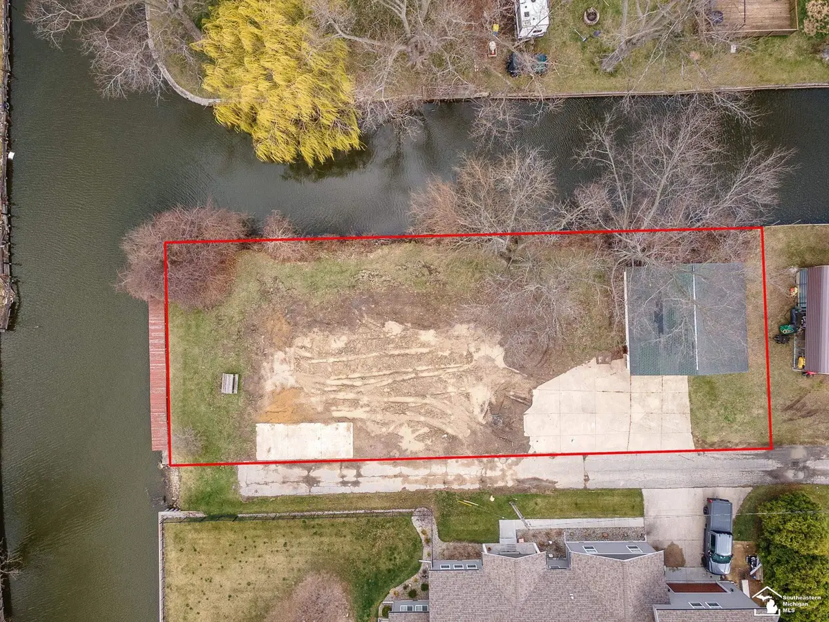 4332 Naples, Luna Pier, MI 48157 - #1