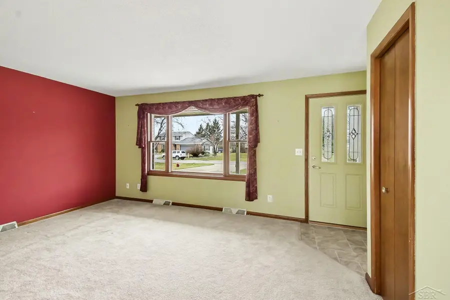 531 W Dawn, Freeland, MI 48623 - #3
