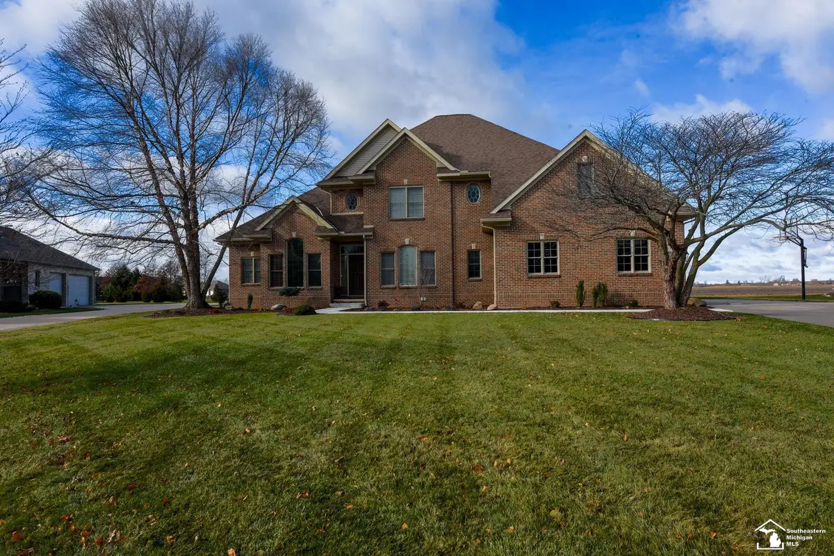 327 Pebble Beach, Monroe, MI 48162 - #1
