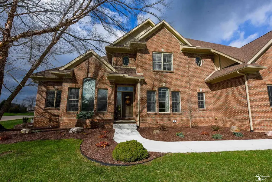 327 Pebble Beach, Monroe, MI 48162 - #2