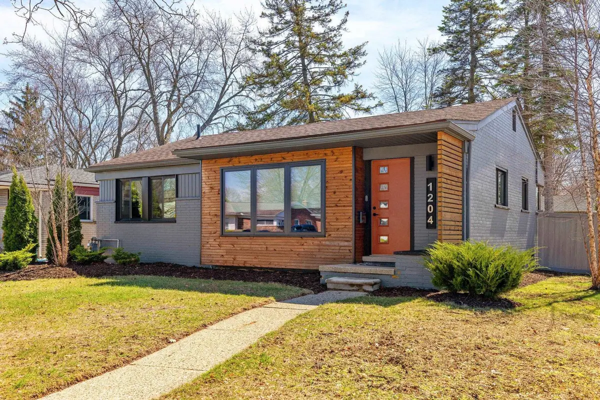1204 Woodlawn, Royal Oak, MI 48073 - #1