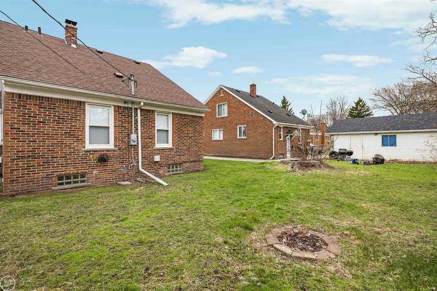 18239 Glendale, Roseville, MI 48066 - #3