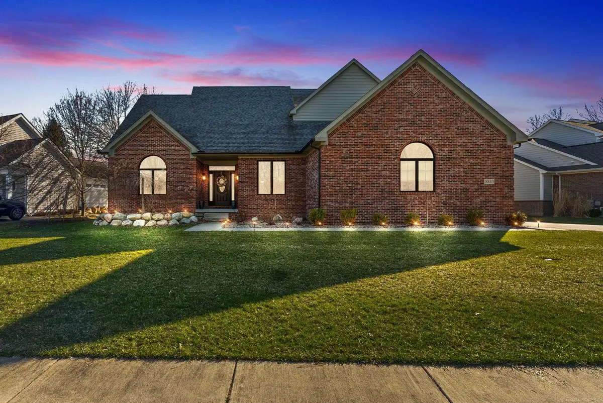 5833 Westwood, Grand Blanc, MI 48439 - #1