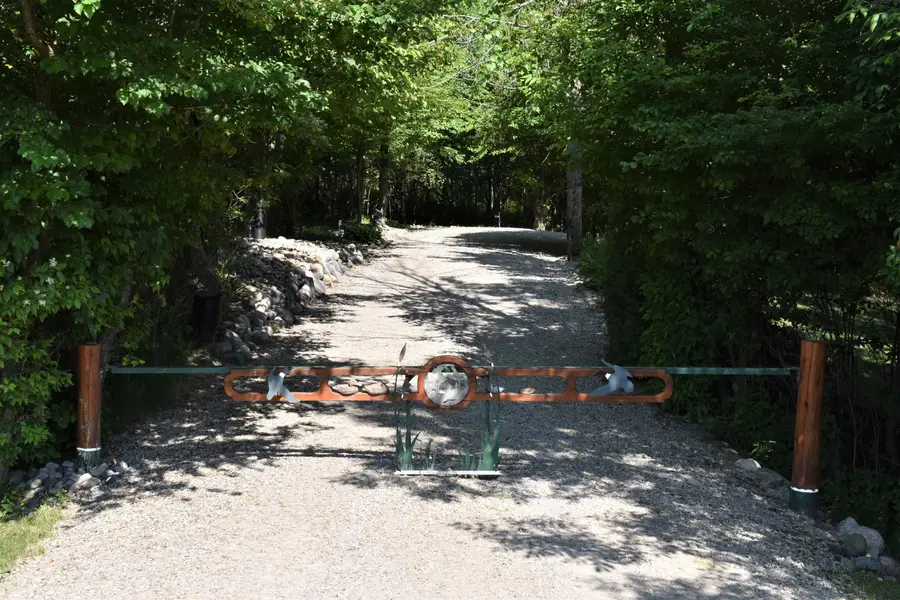 2019 Huntington, Gladwin, MI 48624 - #2