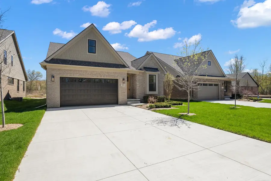 5884 Willow Grove, Troy, MI 48085 - #3