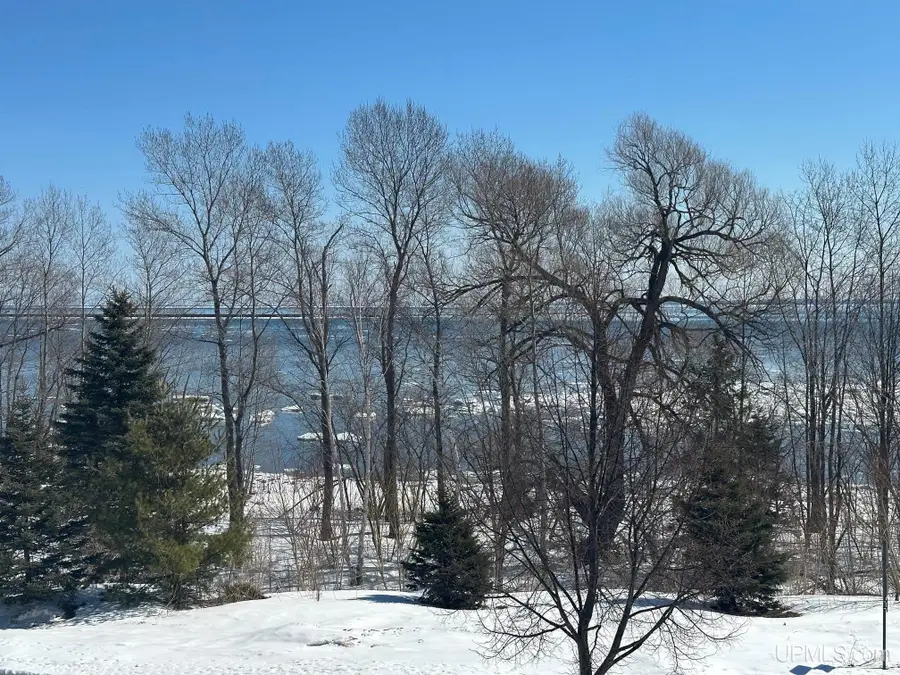 776 S Lakeshore, Marquette, MI 49855 - #2