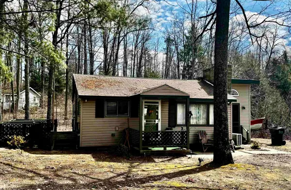 3866 Starr, Harrison, MI 48625