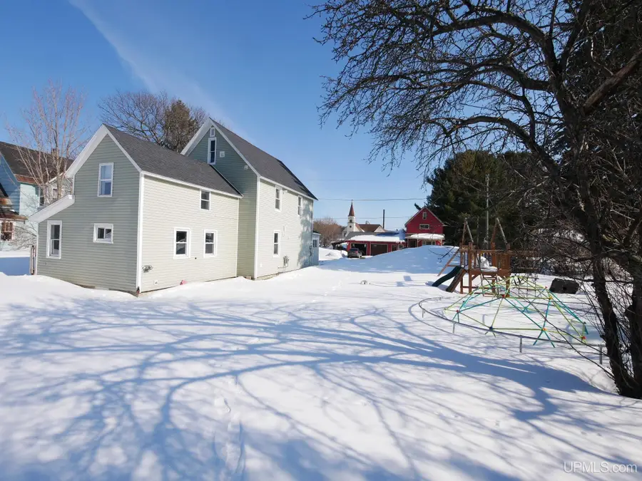 23408 Fir, Dollar Bay, MI 49922 - #3