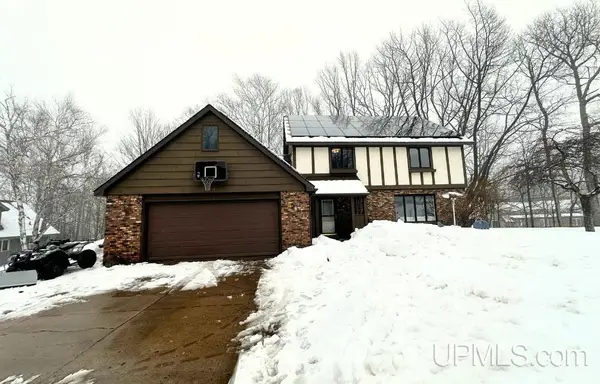 1041 Allouez, Marquette, MI 49855