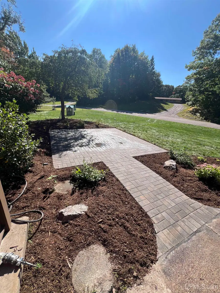 1041 Allouez, Marquette, MI 49855 - #3