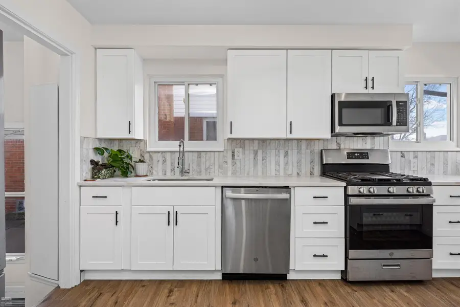 23139 Deziel, Saint Clair Shores, MI 48082 - #3