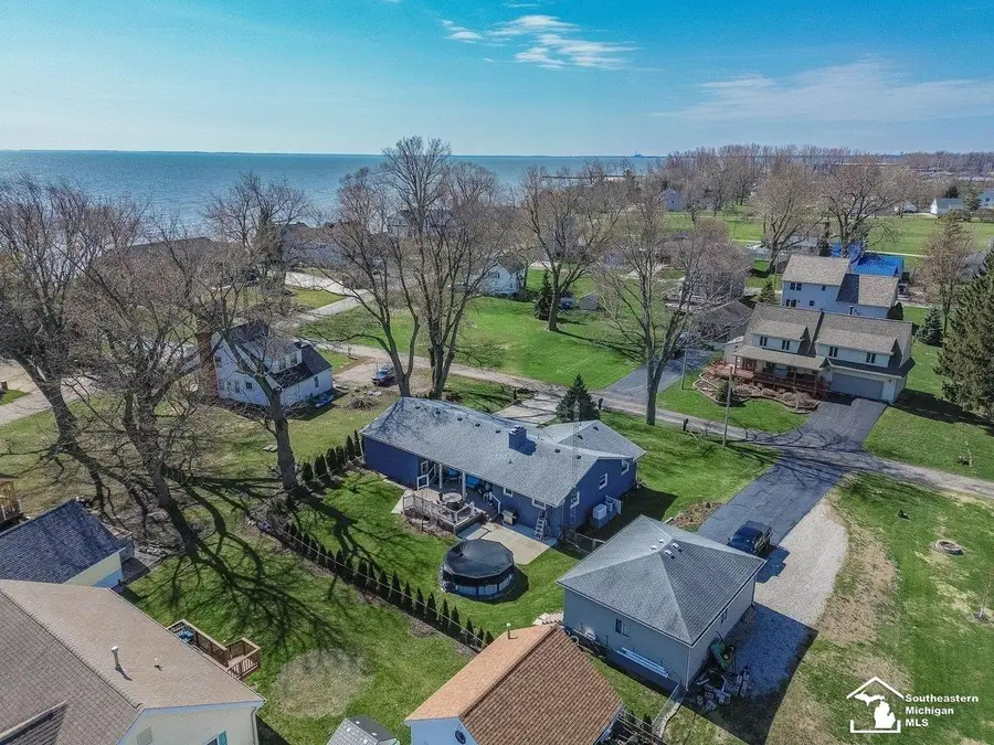 6368 Avenue D, La Salle, MI 48145 - #2