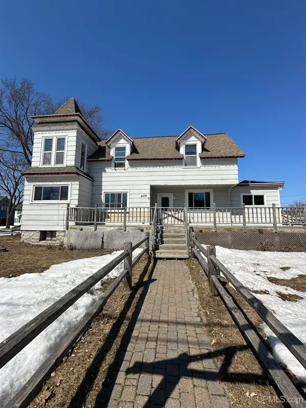429 S 7th, Escanaba, MI 49829