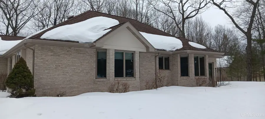 24 Royal Oak, Gladstone, MI 49837 - #3