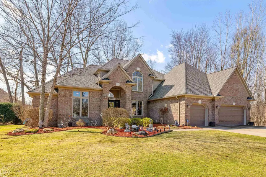 28014 Ashland, Harrison Township, MI 48045 - #2