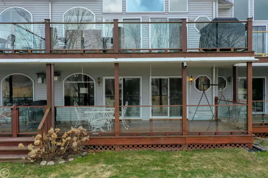 37814 Jefferson, Harrison Township, MI 48045 - #2