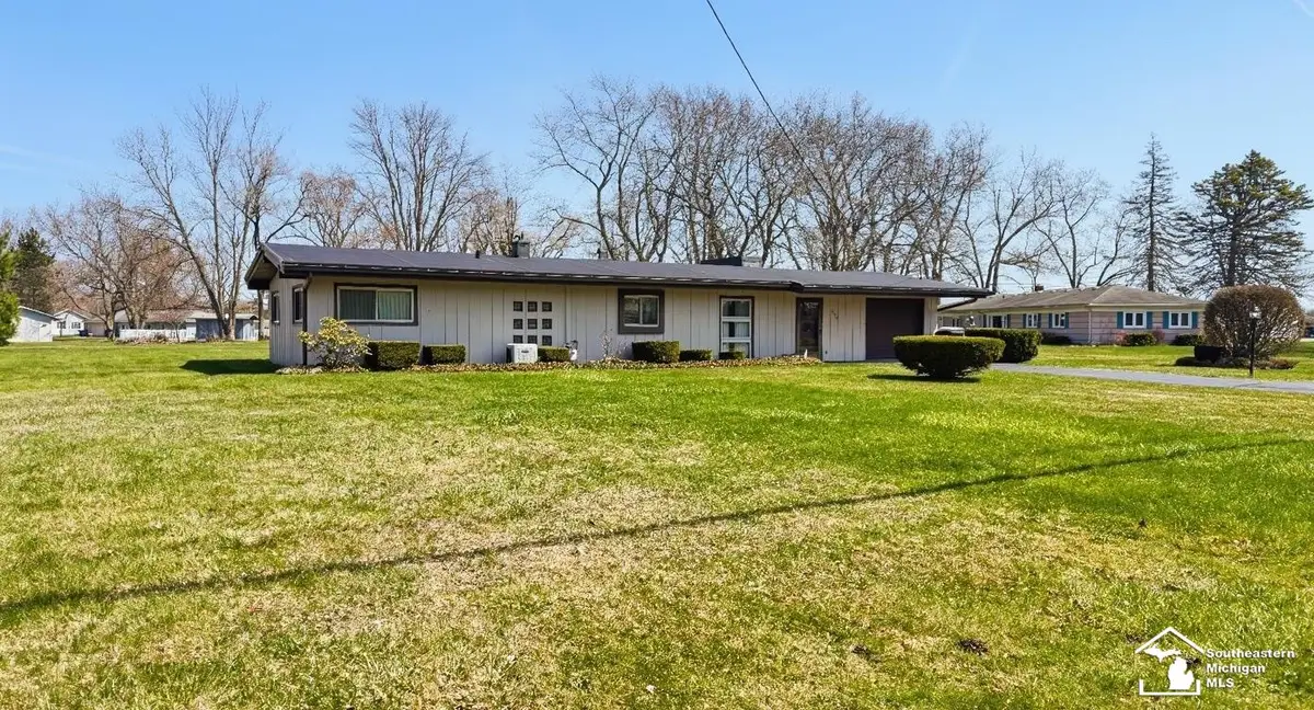 2658 Linda, Monroe, MI 48162 - #1